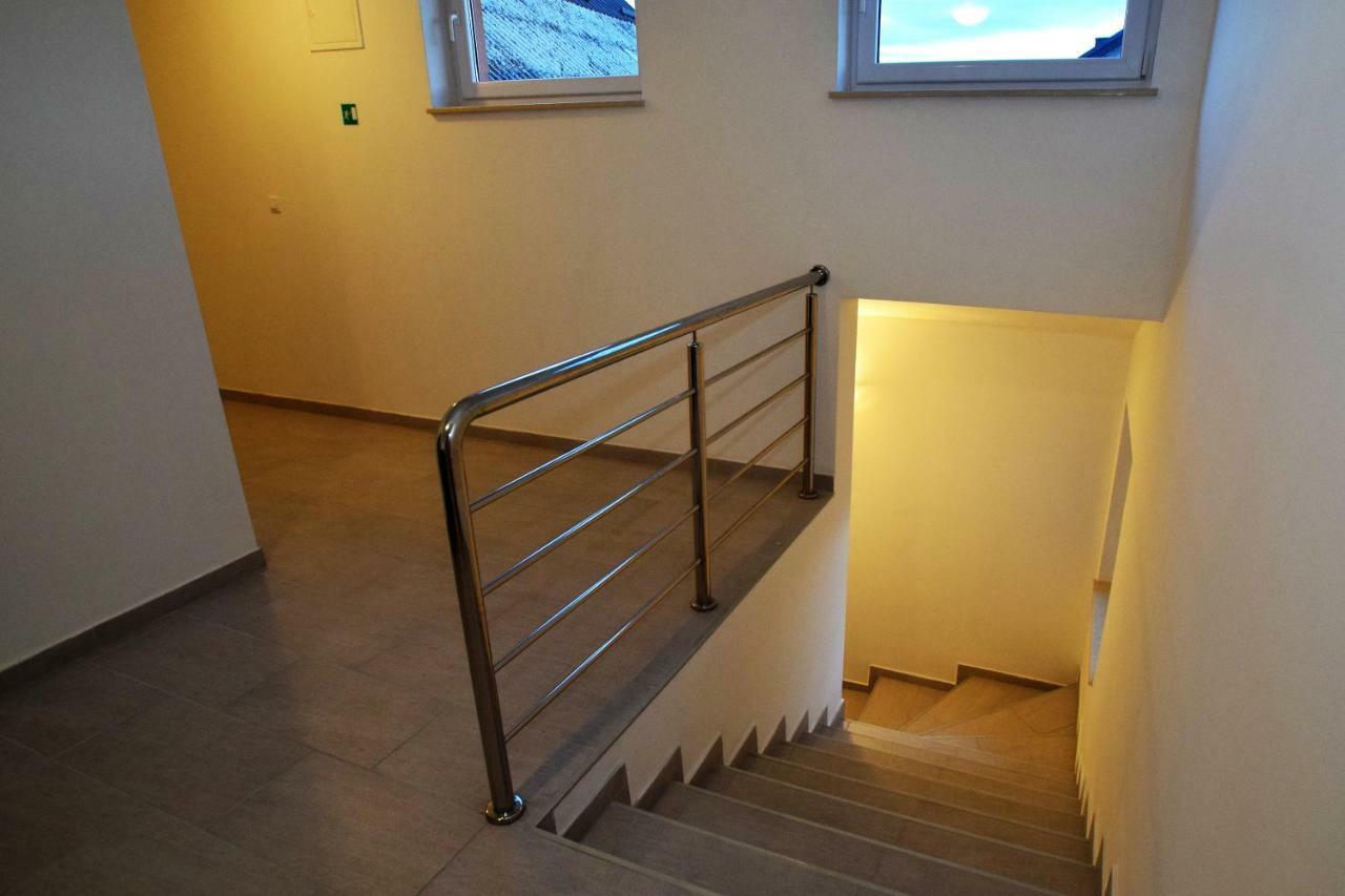 Privatni Smjestaj Most Otočac Eksteriør billede